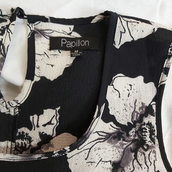 Papillon Floral High Low  Hem Tunic - Picture 5 of 10